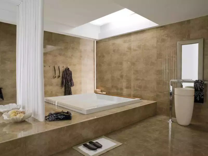 Porcelanosa - fenêtre - intérieur -tendance - salle de bains
