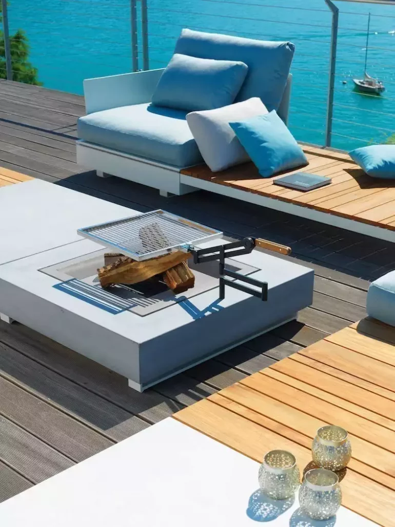 made-rooftop-design-avec-brasero