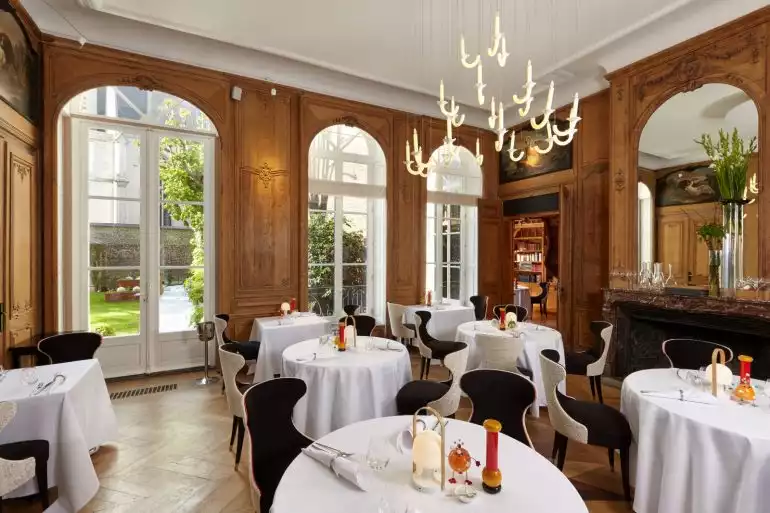 hotel-clarance-restaurant-la-table