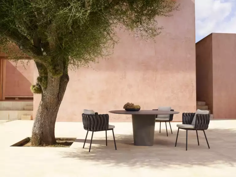 Tribu - salle à manger - terrasse - extérieur - chaises - table