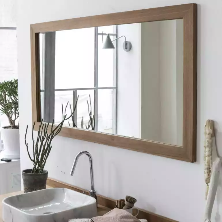 Grand miroir pour la salle de bain