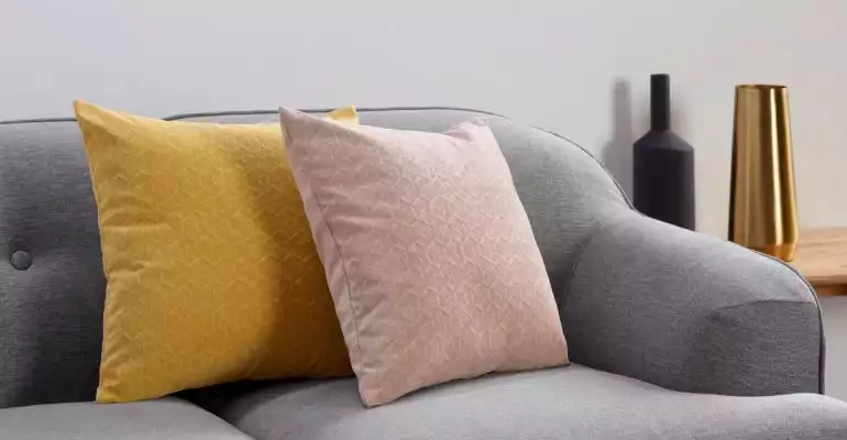 Made.com - coussins - couleurs - chambre