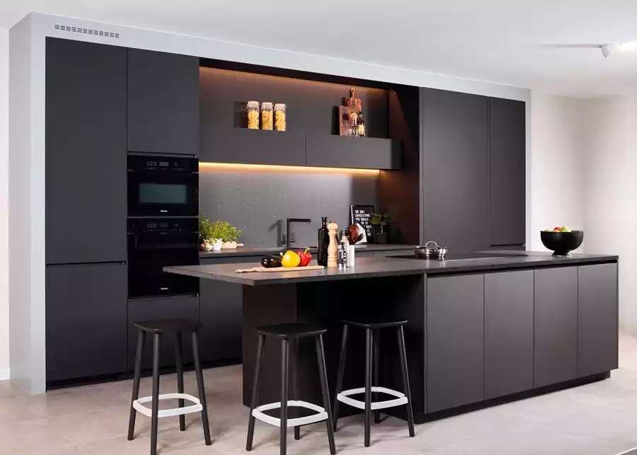 Dovy Cuisine : cuisines monochromes noir
