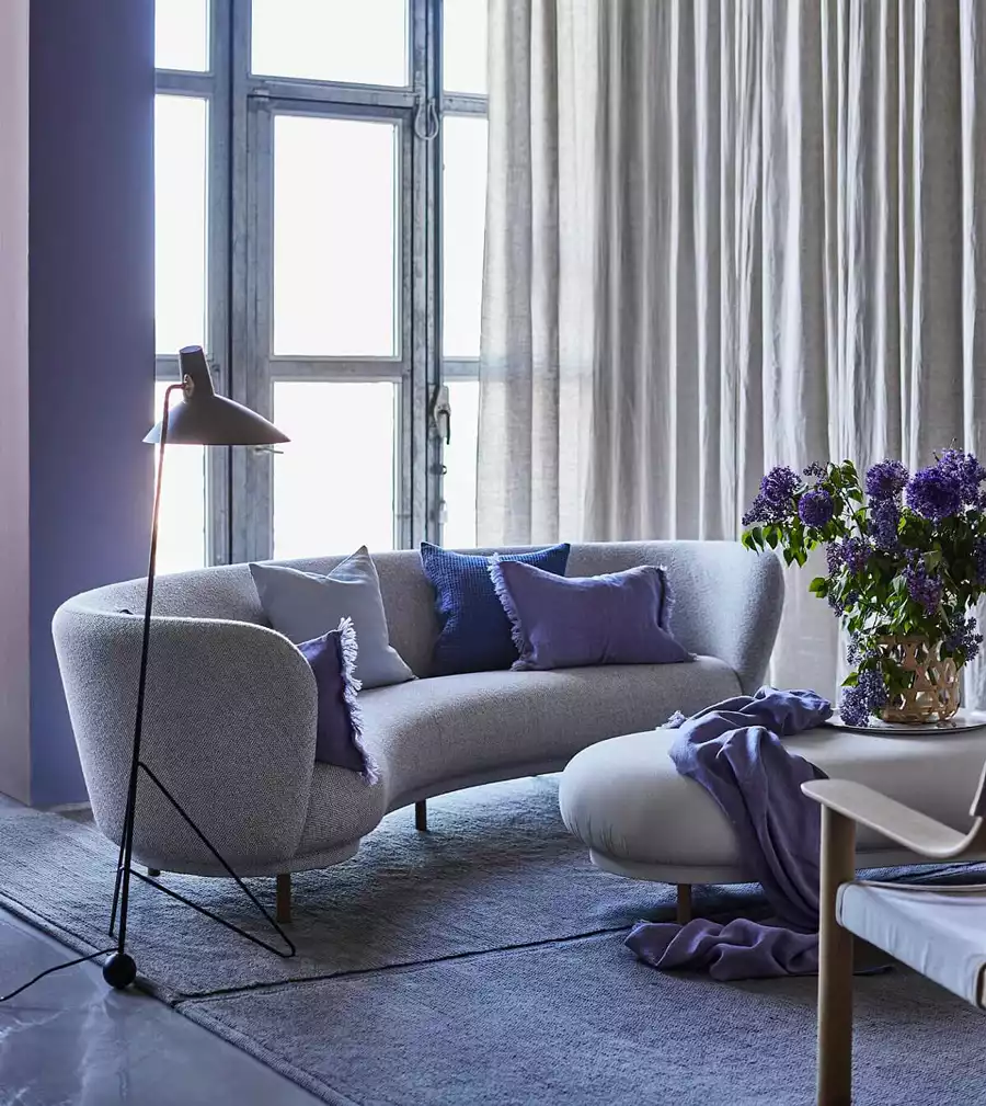 intérieur avec couleur very peri