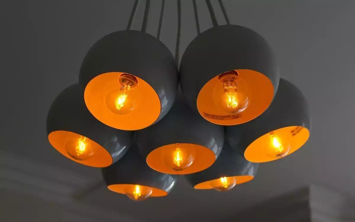 ampoules à filament suspensions