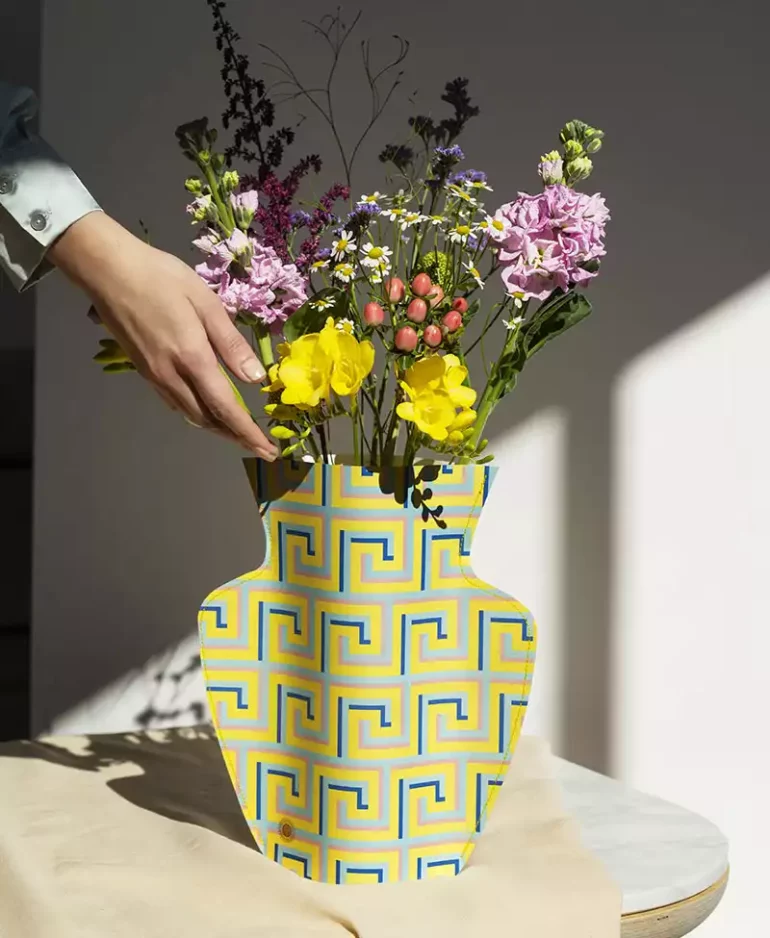 art antique vase Octaevo