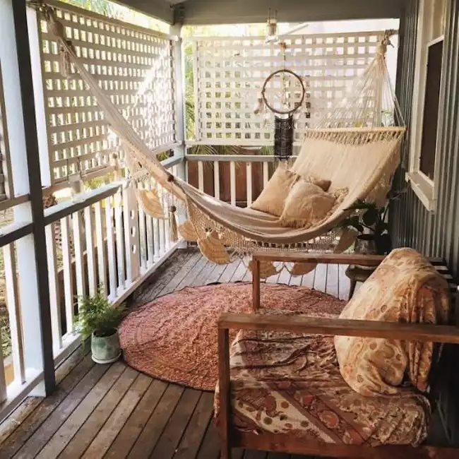 Balcon avec paroi ajourée