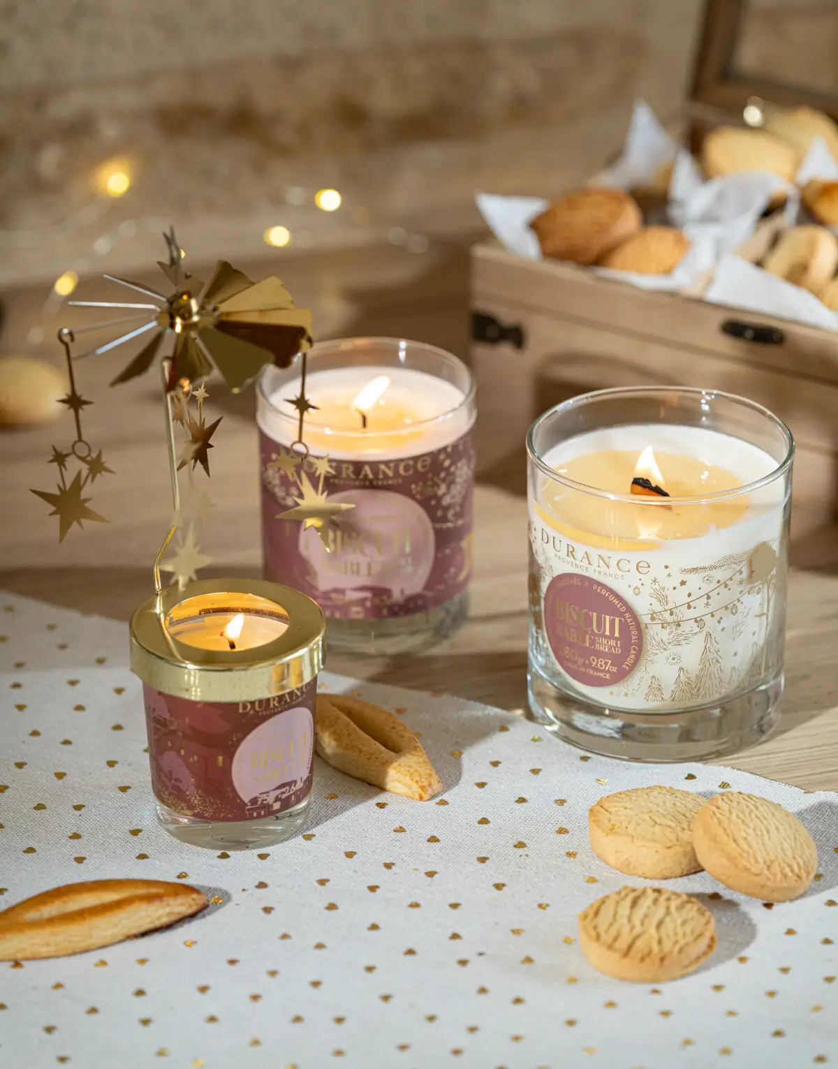 Bougies parfumées "biscuit sablé" et carrousel doré