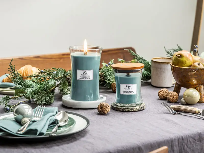 Bougies parfumées de Noël : notre sélection cocooning - Visite Déco