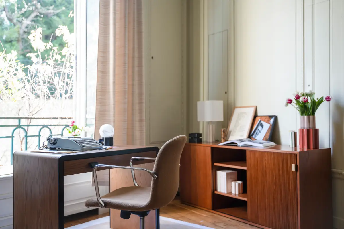 Chaise de bureau par The Socialite Family