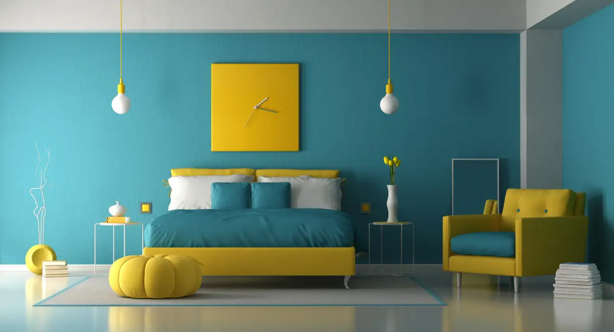 Chambre mur bleu canard et déco jaune