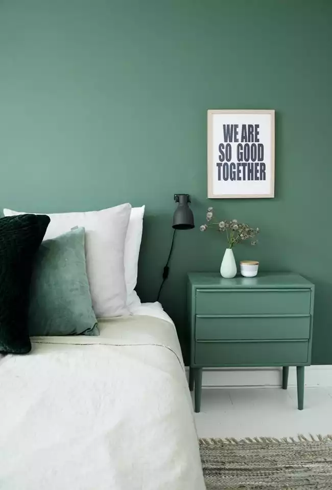 Chambre verte douce et tendance