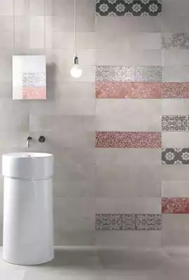 Salle de bains carreaux colorés