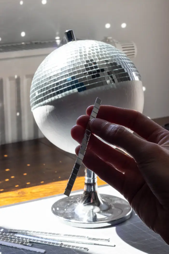 Prendre une bande complète de mosaïques miroirs