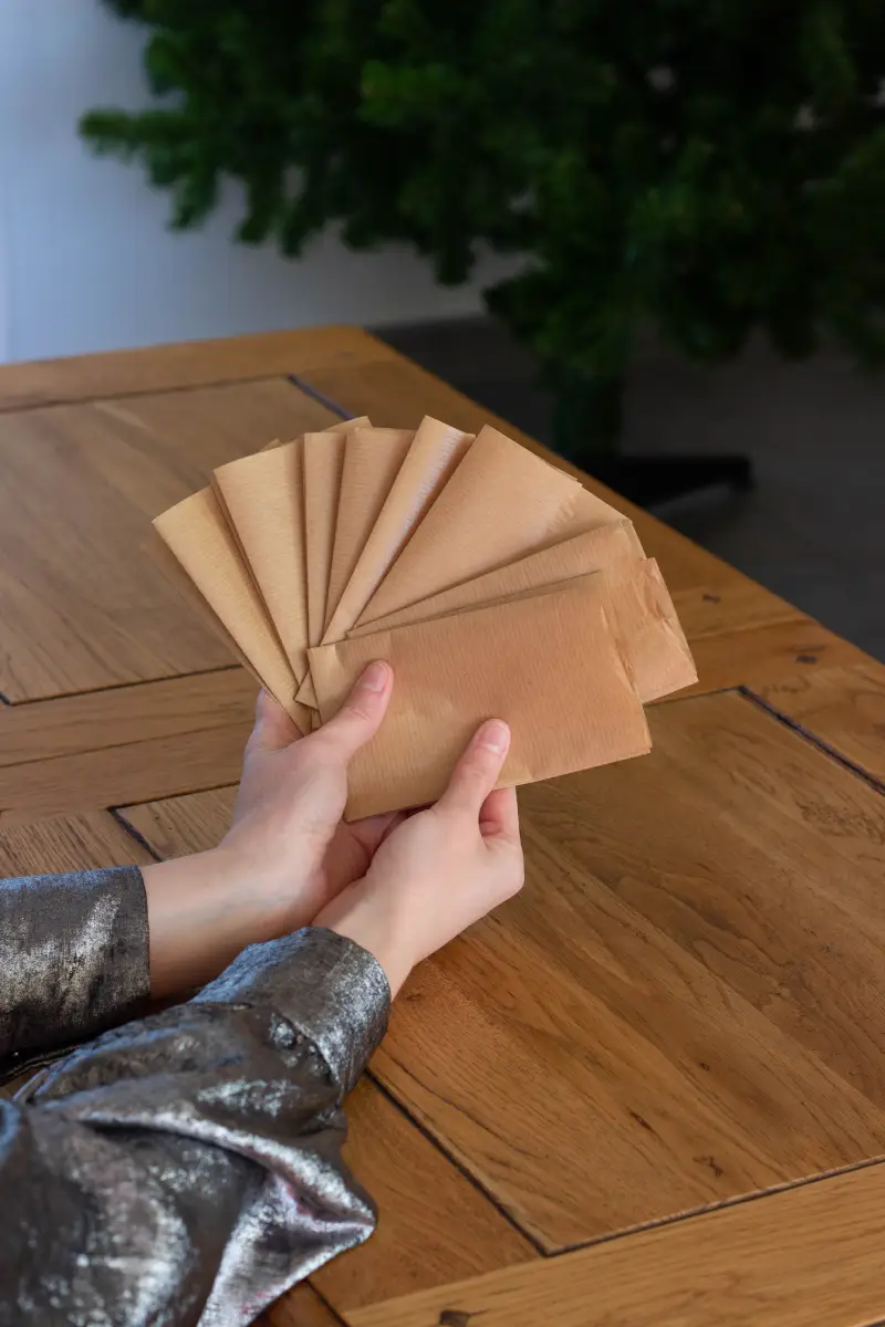 Coller et plier les 8 exemplaires