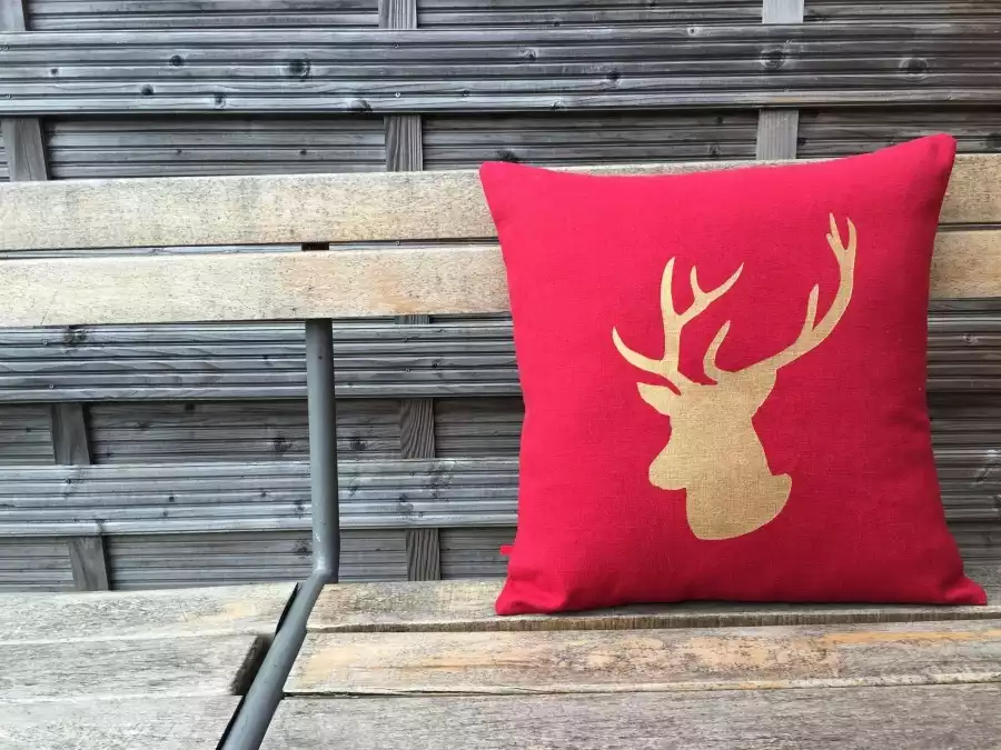 Coussin cerf or