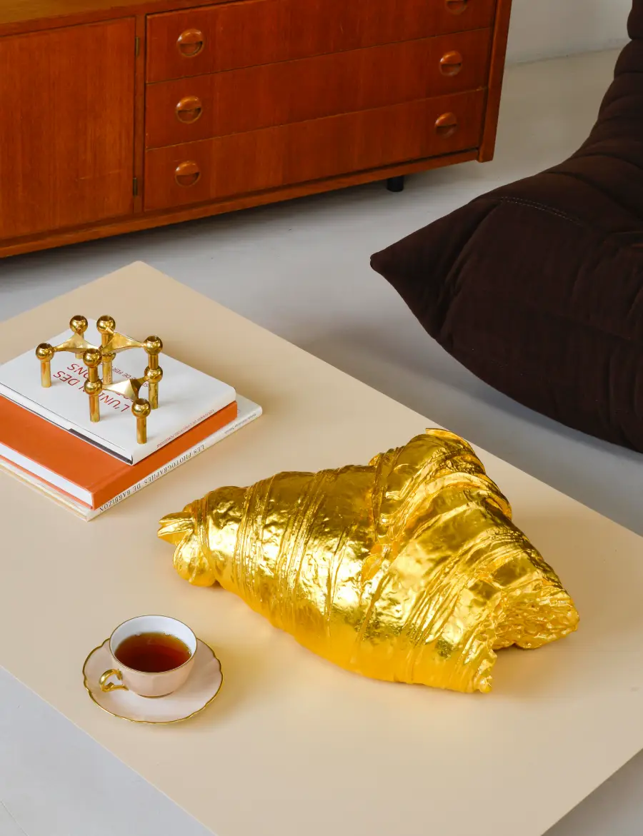 Croissant doré, surtout de table par Ferdie Paris