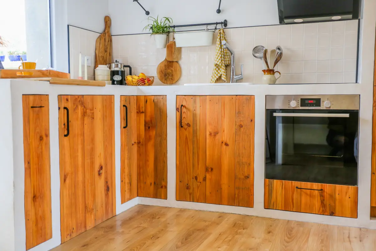 Cuisine en bois et béton