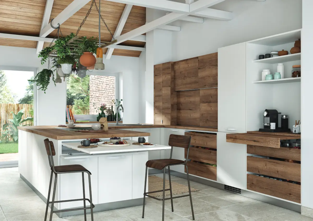 Cuisine blanche et bois modulable par des tablettes extensibles