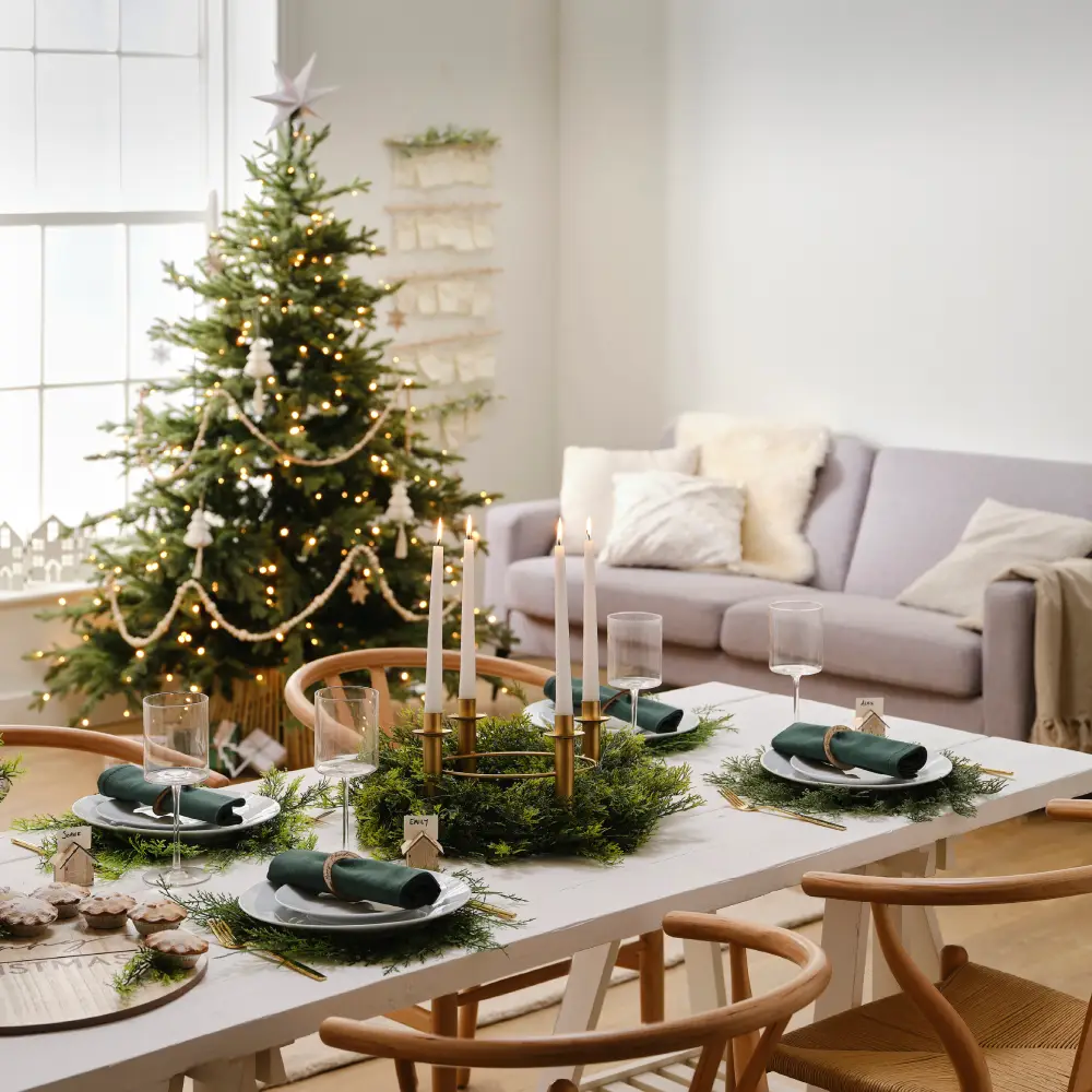 Décoration de table et sapin de Noël dans un esprit nature