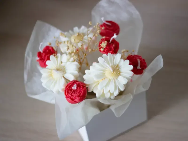 Bouquet de bougie en forme de fleurs