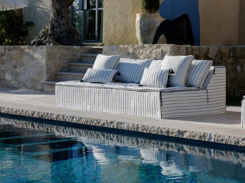 Choix du bain de soleil double, modèle en tissu à rayures