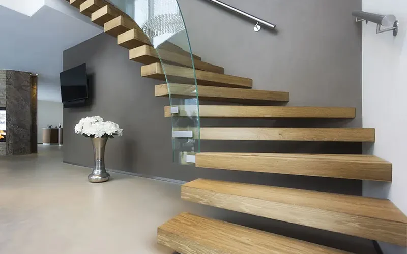 Escalier en bois et en verre