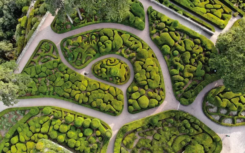 Vue du ciel des jardins remarquables de Marqueyssac