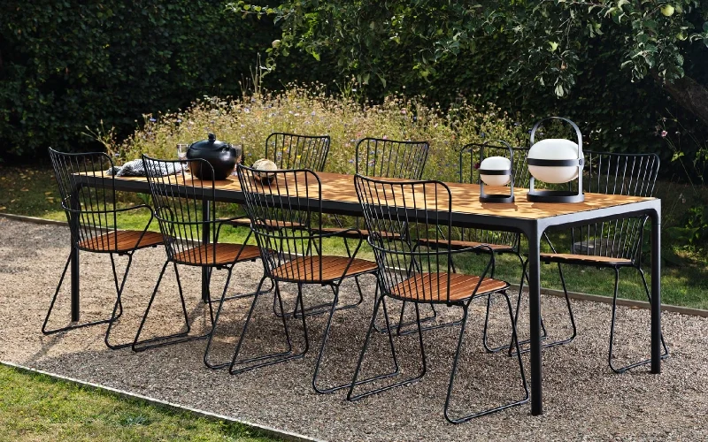 Tendance table de jardin 2025 bois et métal
