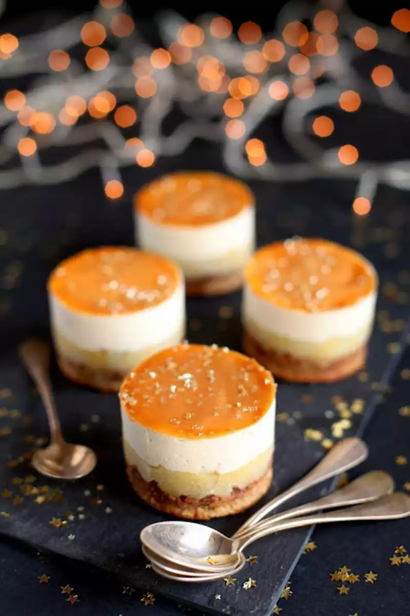 Entremets pomme poire, caramel et pain d’épices