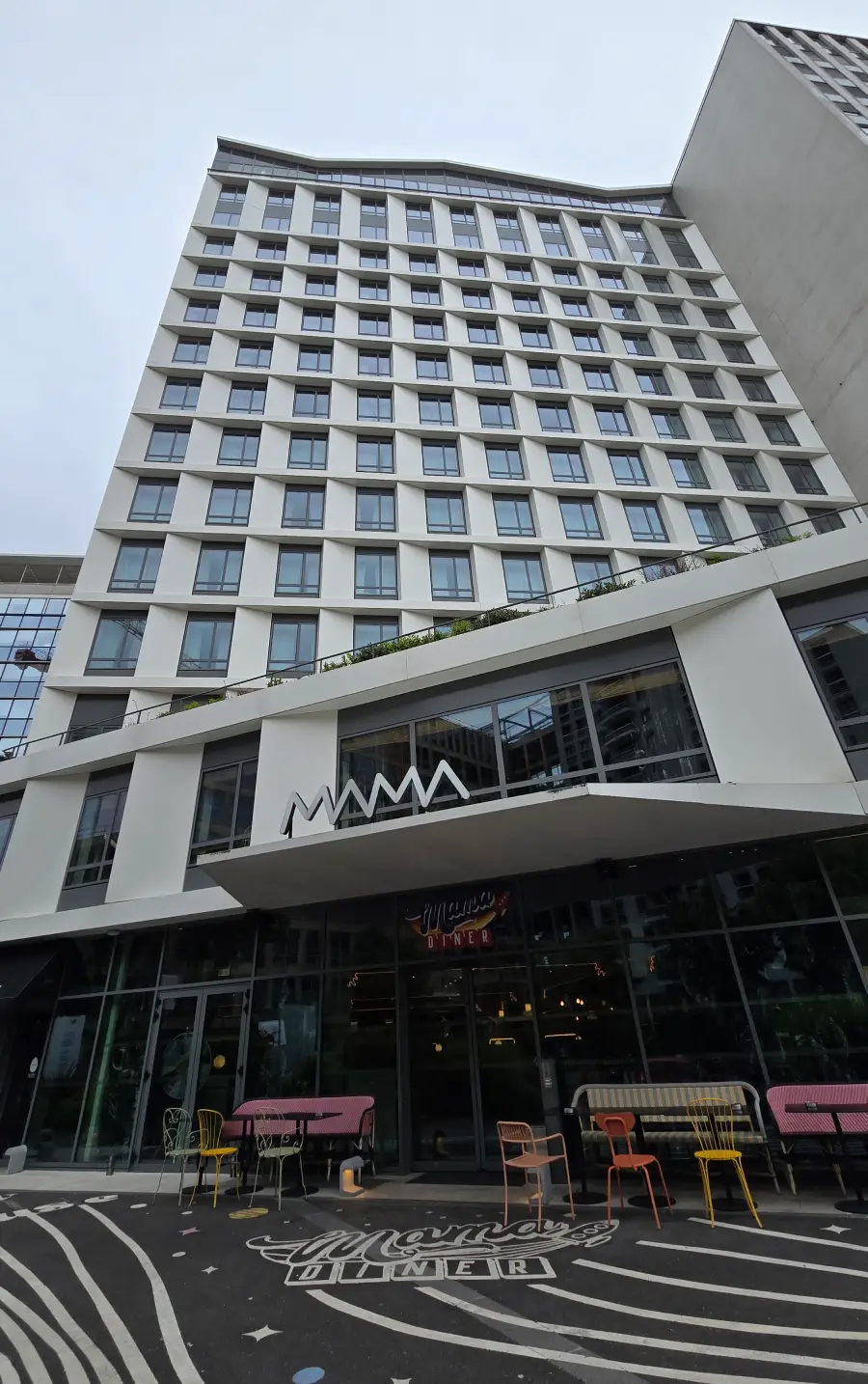 Façade hôtel Mama Shelter Paris La Défense