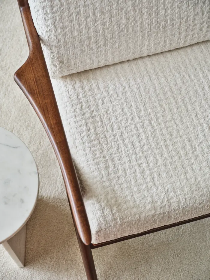 Zoom tissu texturé Soto Chair en Cloud Dancer