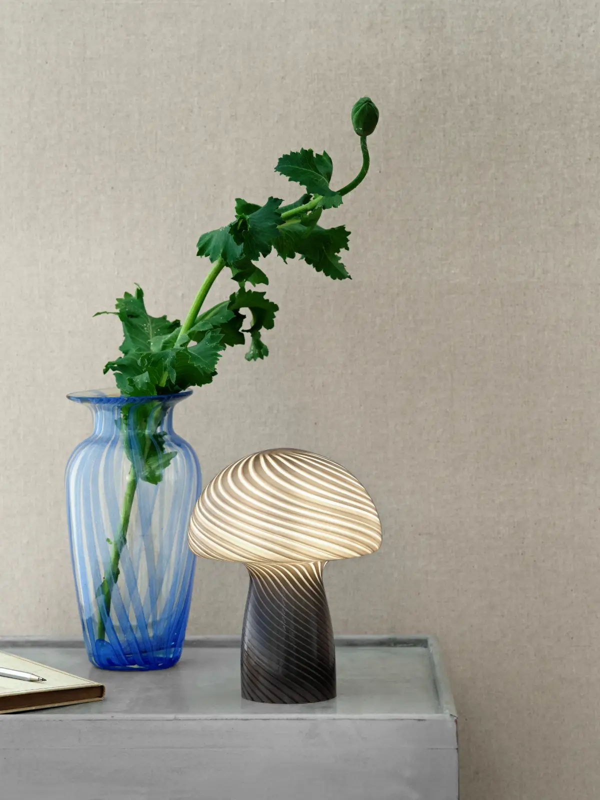Lampe champignon Mushroom en verre strié