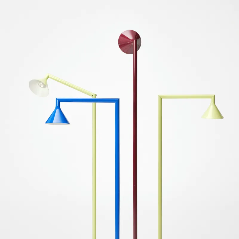 Luminaire bordeaux, bleu ou jaune de la collection IKEA PS