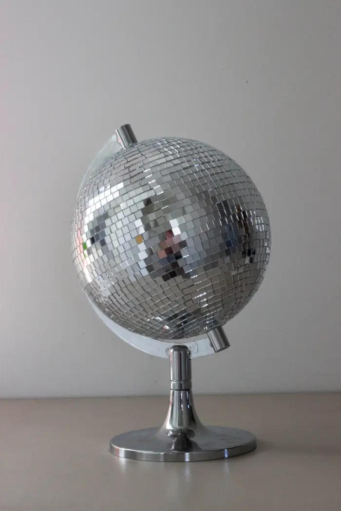 Mappemonde boule disco terminée