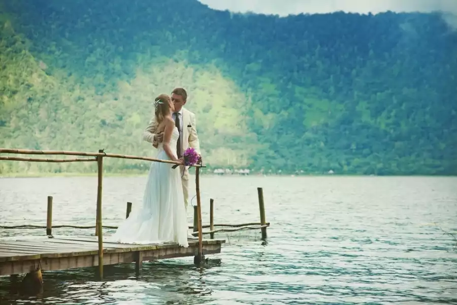mariage au bord du lac