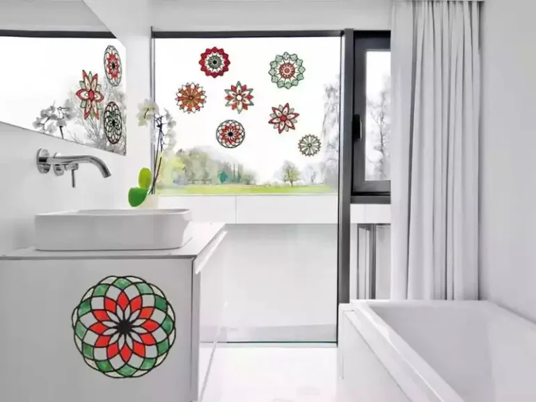 Motifs art déco réalisés à la peinture repositionnable