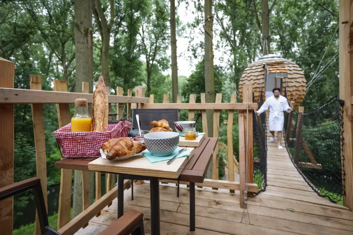 Petit déjeuner dans la cabane, nature