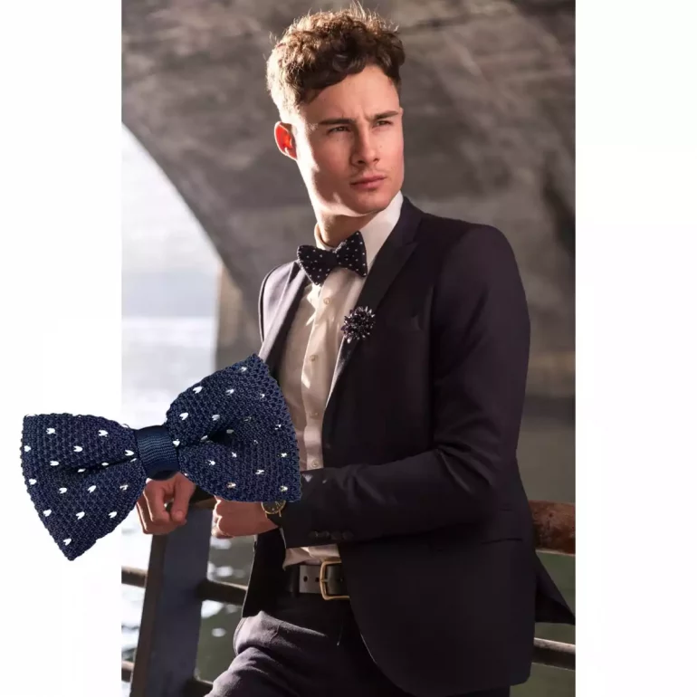noeud-papillon-tricote-a-pois-bleu-et-blanc-trendhim copie