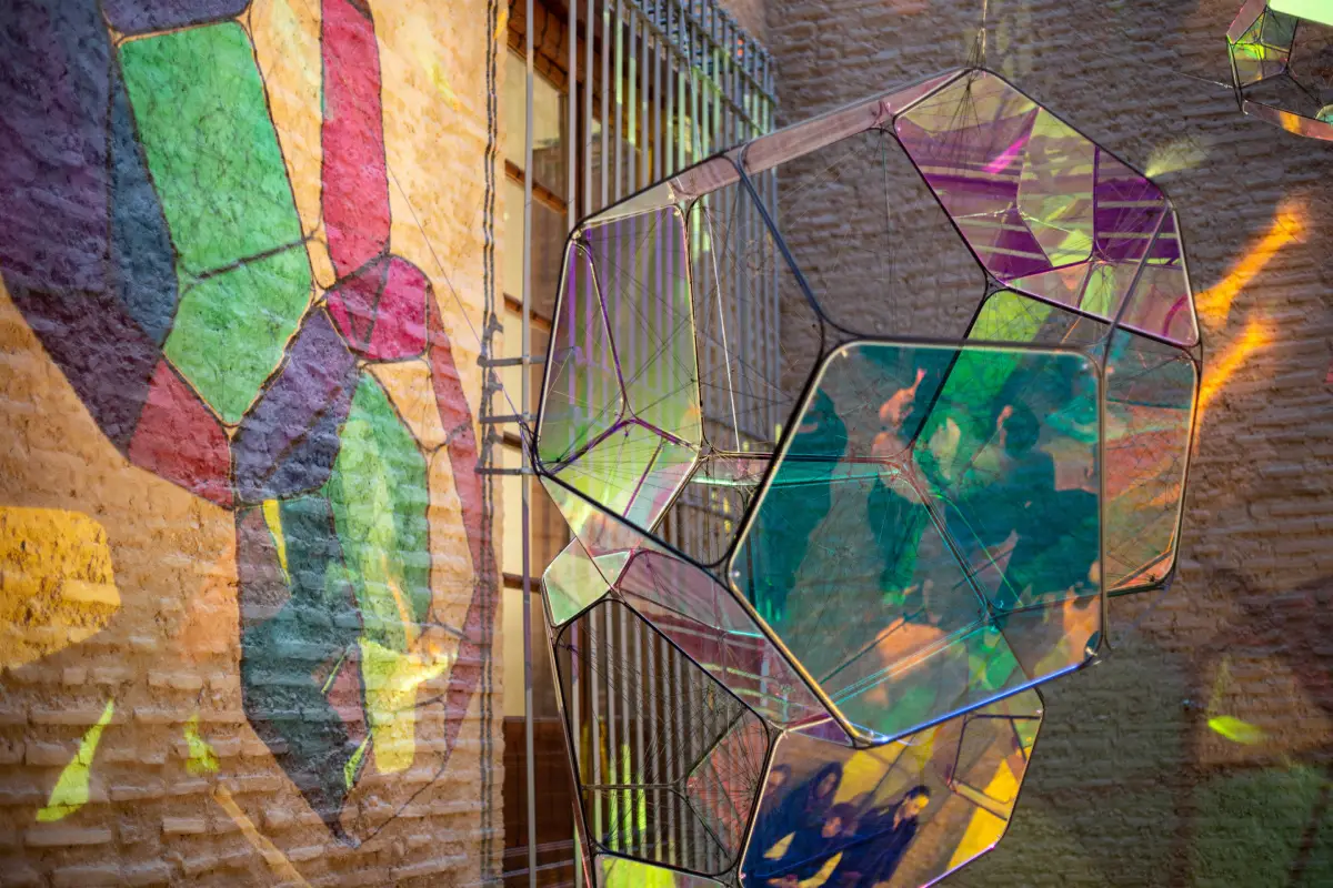 Œuvre de Tomás Saraceno, exposée au musée Hortensia Herrero de Valence