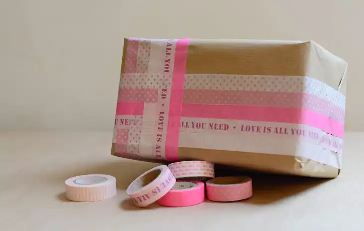 Paquet cadeau masking tape