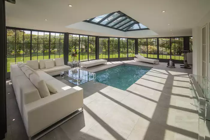 Piscine couverte