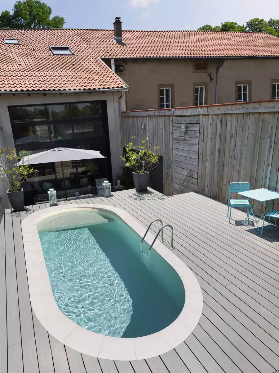 piscine ovale