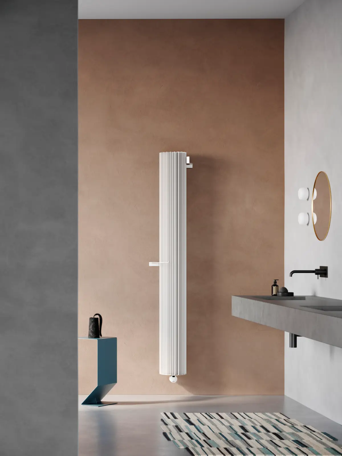 Radiateur linéaire, blanc, forme contemporaine de la marque Caleido