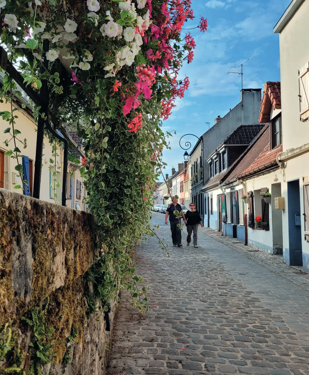 Rue charmante à Montreuil-sur-Mer, Côte d'Opale escapade british