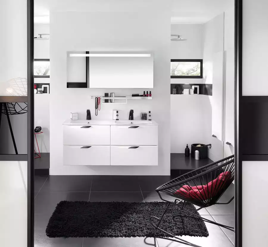 salle de bains noir et blanc Delpha