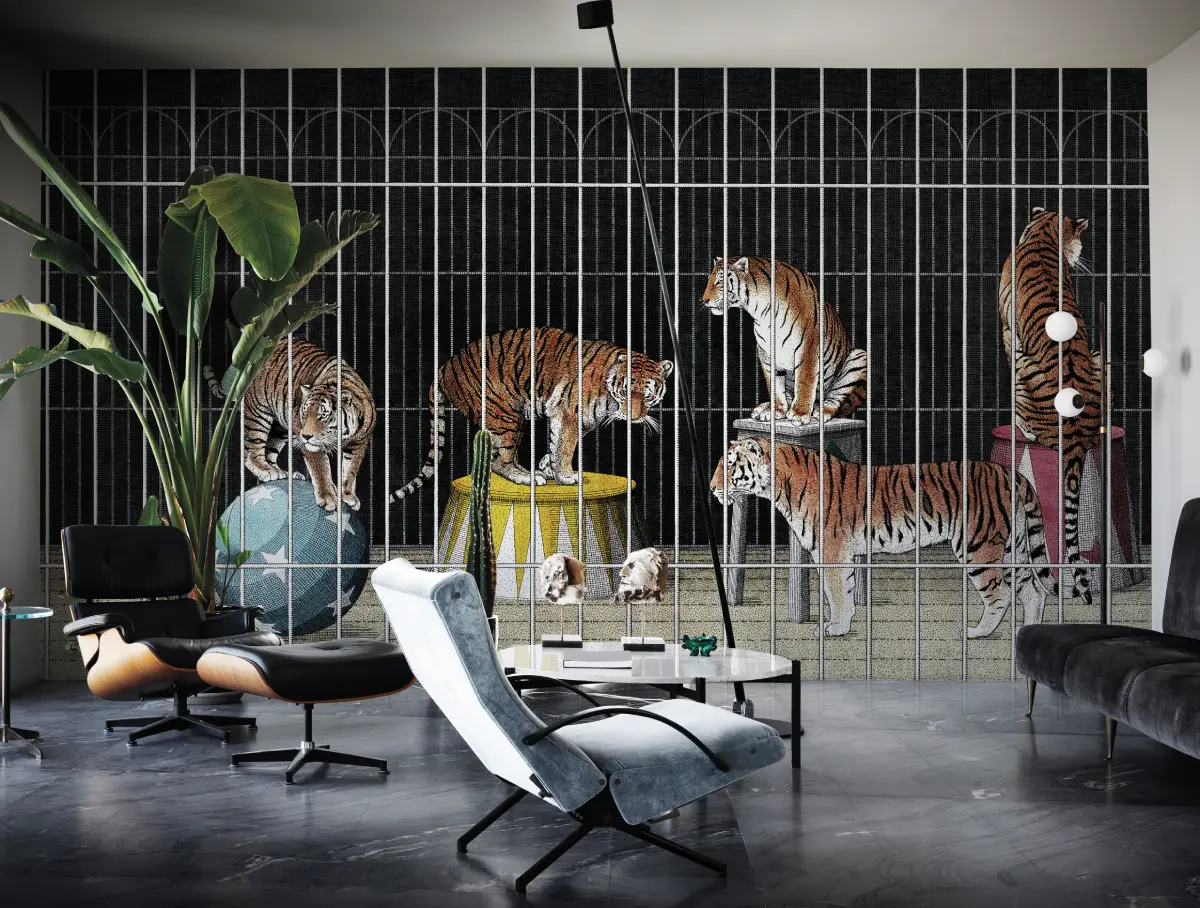 Salon avec fresque murale tigres