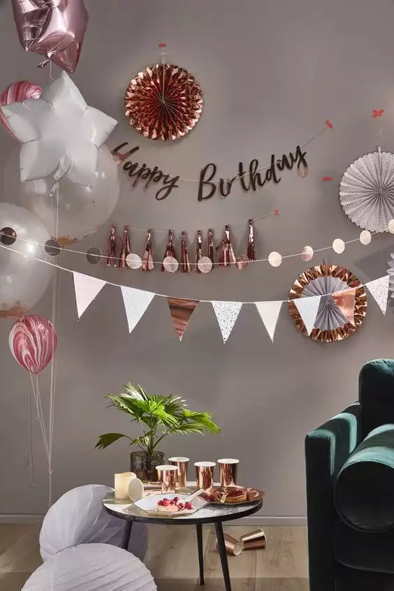 Décoration anniversaire 20 ans pas cher fille ou garçon