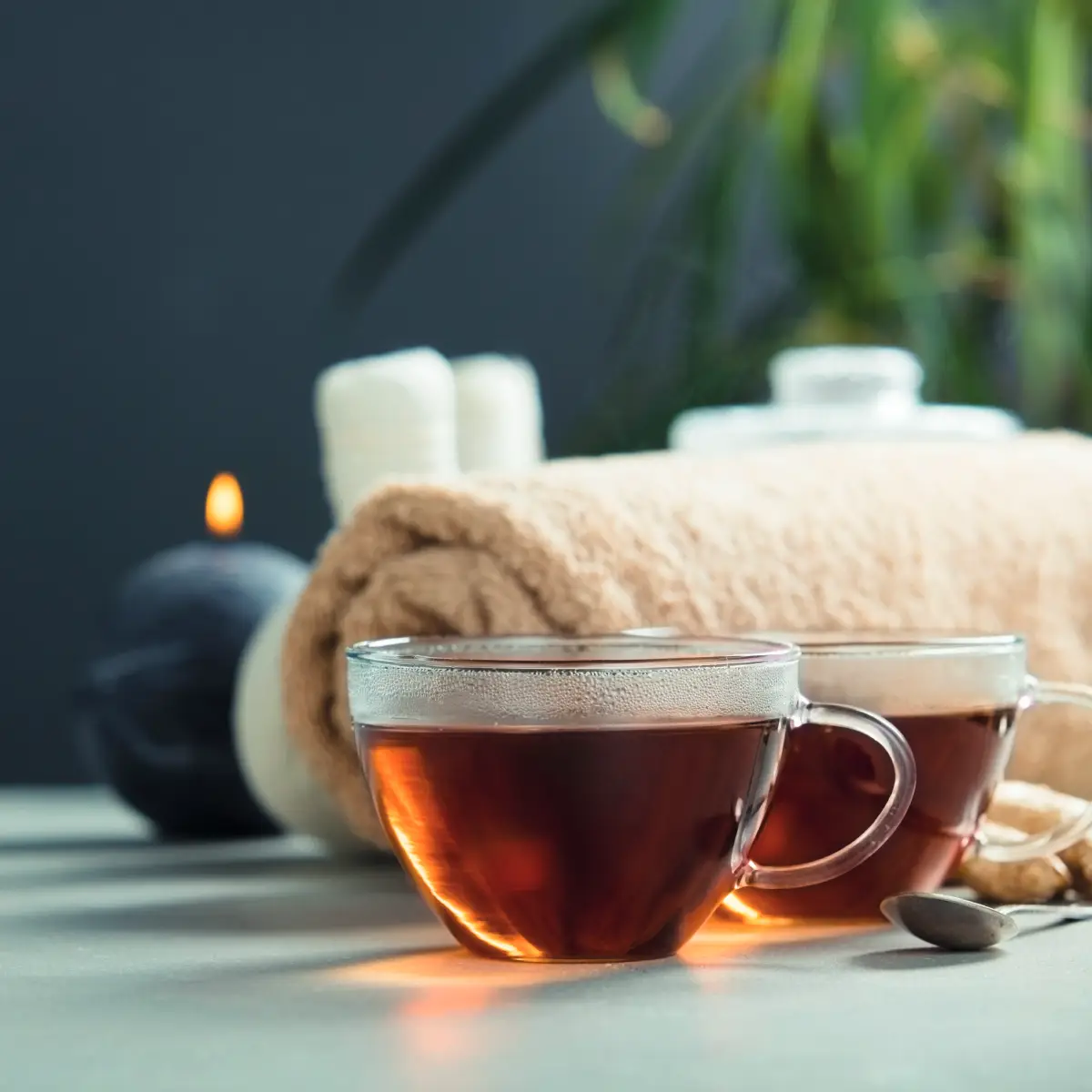 Deux tasses de thé, moment détente, rituel spa