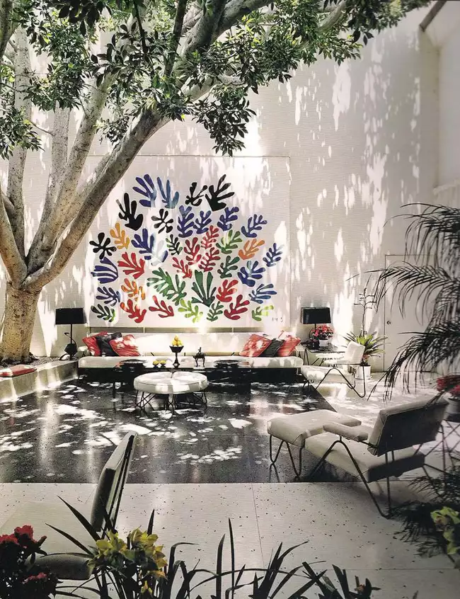 Terrasse avec oeuvre de Matisse